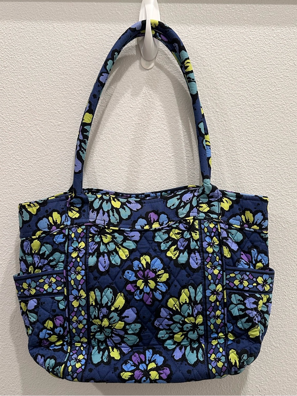 Vera Bradley Indigo Pop medium tote